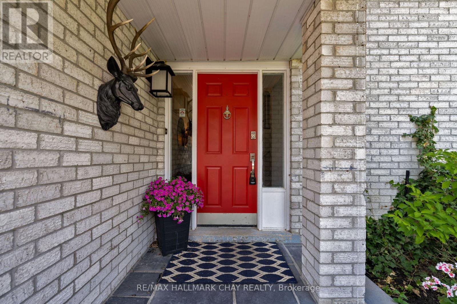 Property at 2 WILLIS DRIVE image 3