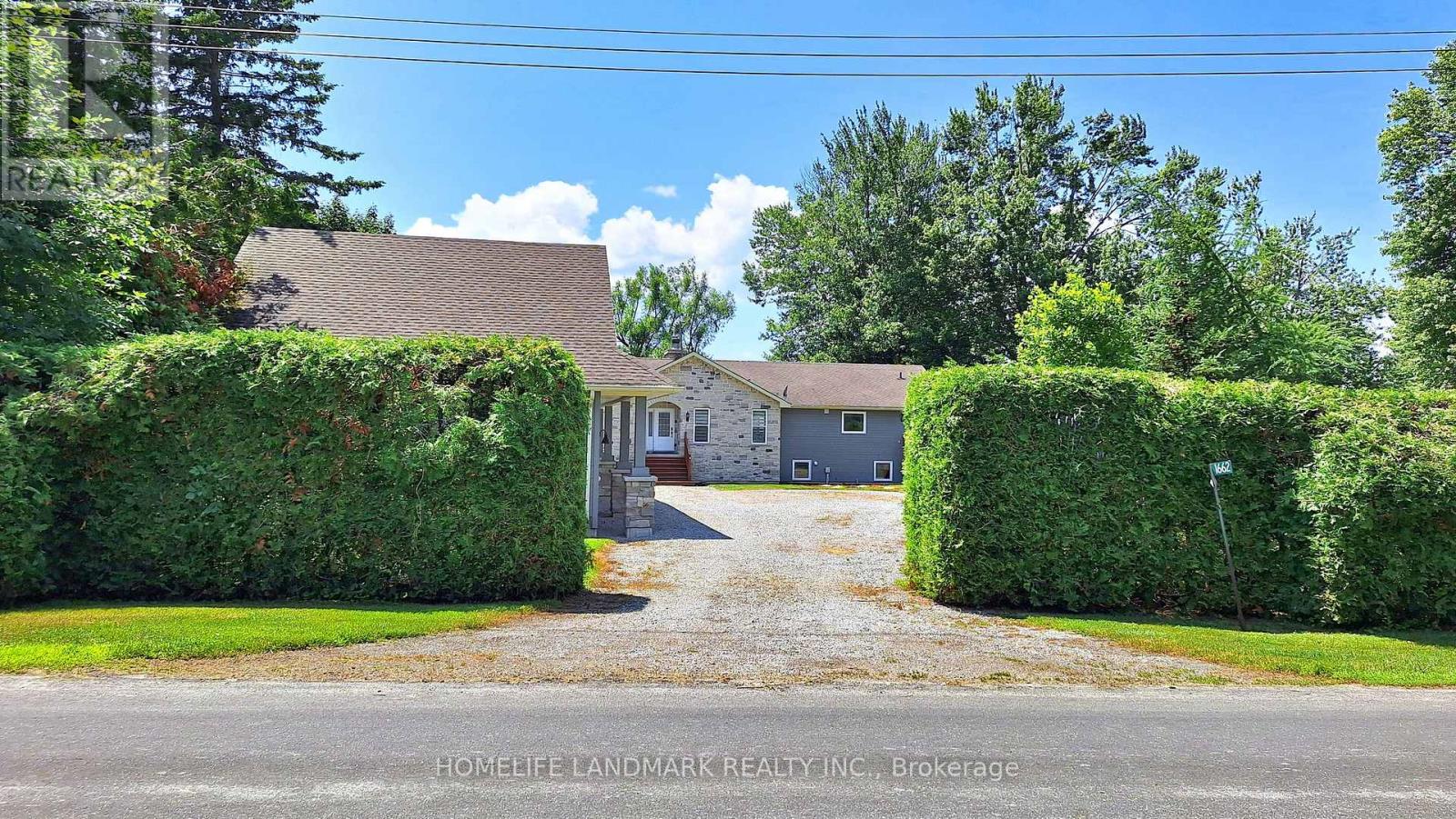 1662 Lakeshore Drive, Ramara, Ontario  L0K 1B0 - Photo 2 - S12264453