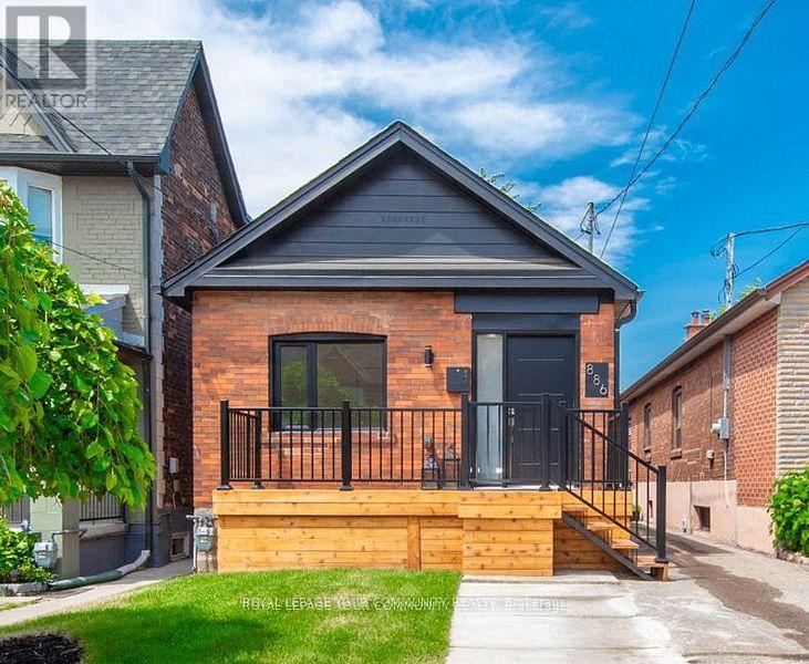 Property at 886 RUNNYMEDE ROAD image 1