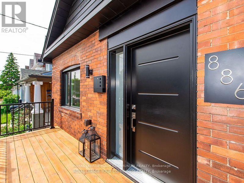 Property at 886 RUNNYMEDE ROAD image 4