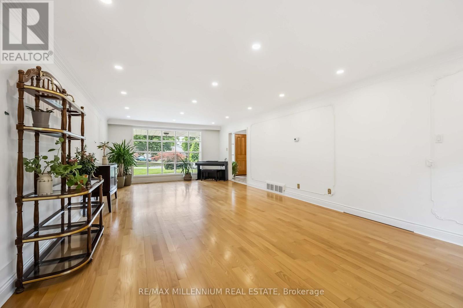 Property at 22 RICHDALE COURT image 5