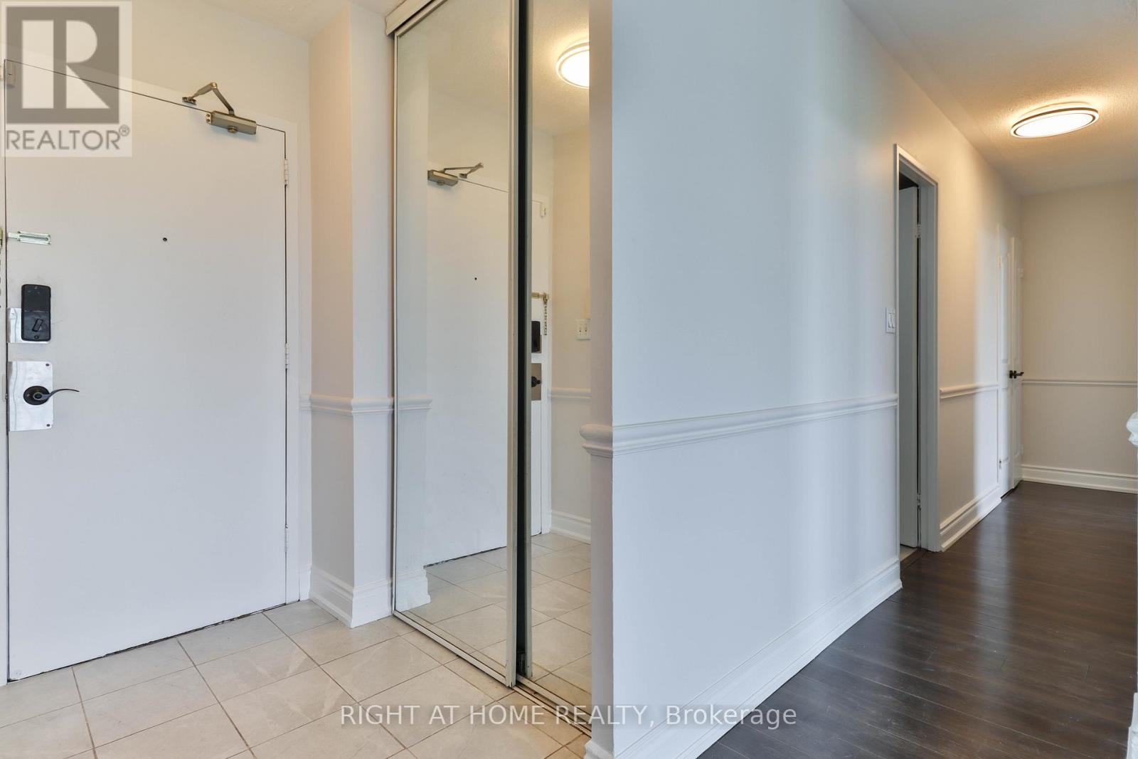 909 - 335 Driftwood Avenue, Toronto (Black Creek), Ontario  M3N 2P3 - Photo 11 - W12264366