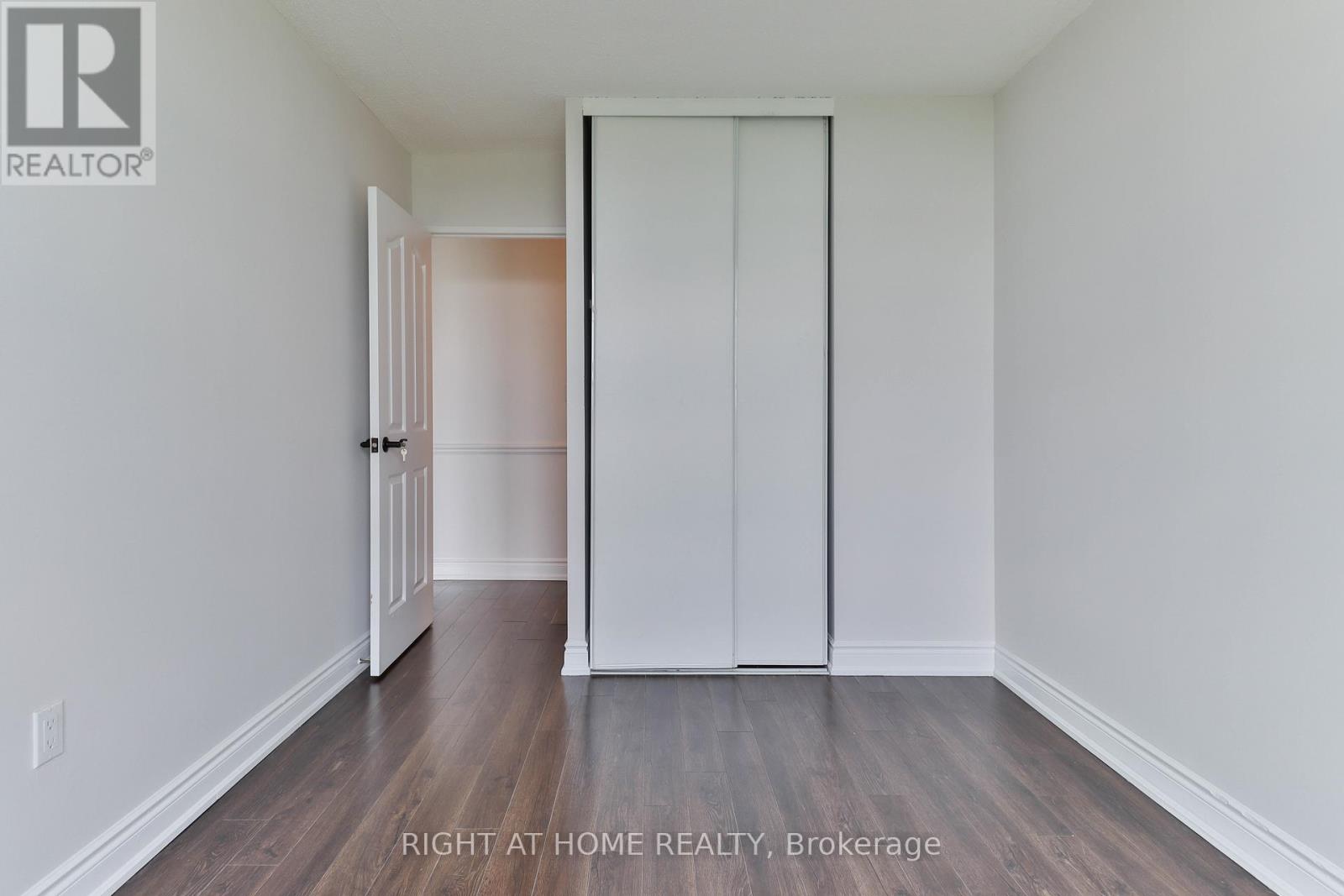 909 - 335 Driftwood Avenue, Toronto (Black Creek), Ontario  M3N 2P3 - Photo 22 - W12264366