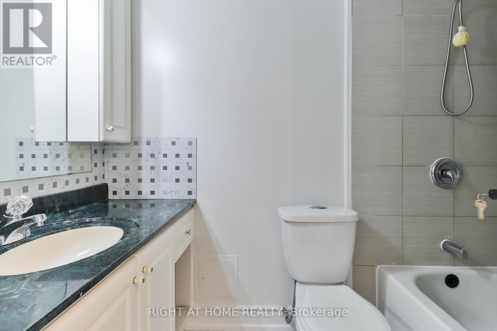 909 - 335 Driftwood Avenue, Toronto (Black Creek), Ontario  M3N 2P3 - Photo 35 - W12264366