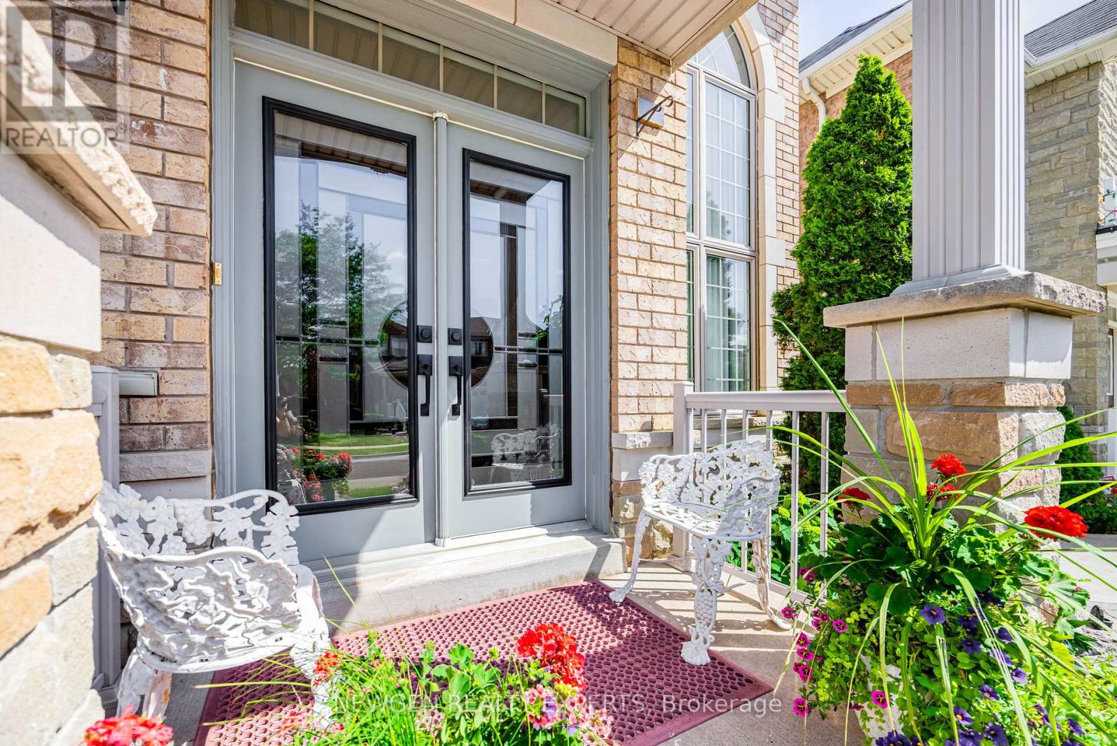 Property at 53 MADDYBETH CRESCENT image 3