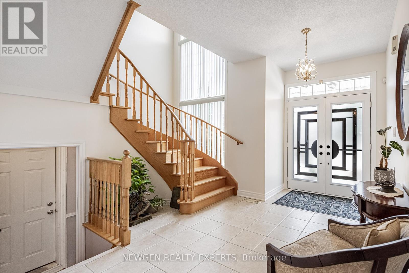 Property at 53 MADDYBETH CRESCENT image 4