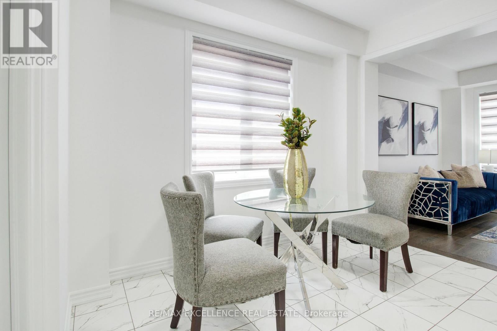 49 Malcolm Crescent, Haldimand, Ontario  N3W 0E9 - Photo 7 - X12264204