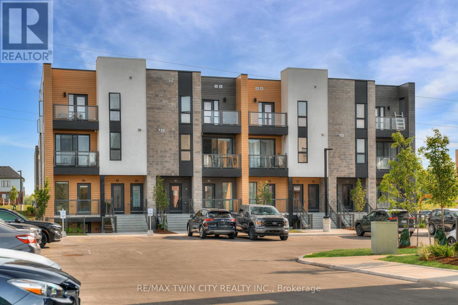 Property at 86 - 261 WOODBINE AVENUE image 1