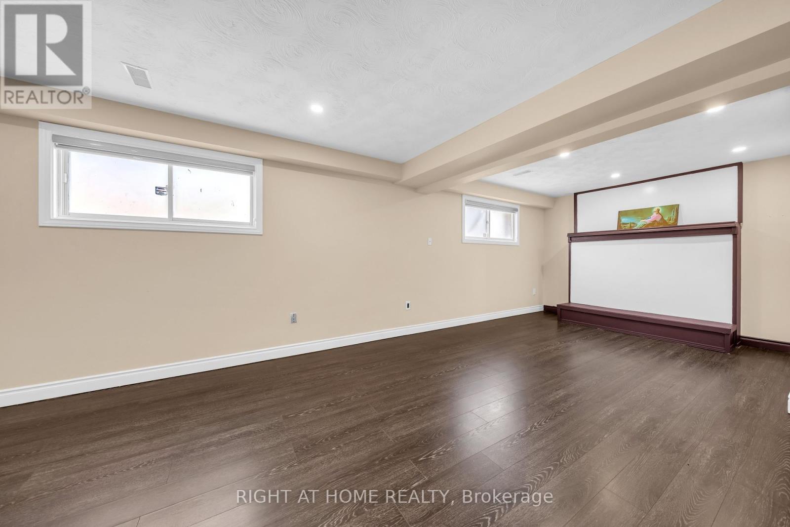 7651 Swan Street, Niagara Falls, Ontario  L2H 2R1 - Photo 18 - X12264417