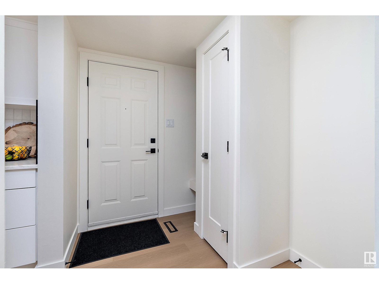 Property at 187 HARRISON DR NW image 4
