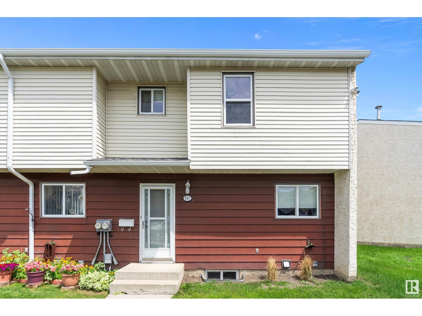 Property at 187 HARRISON DR NW image 3