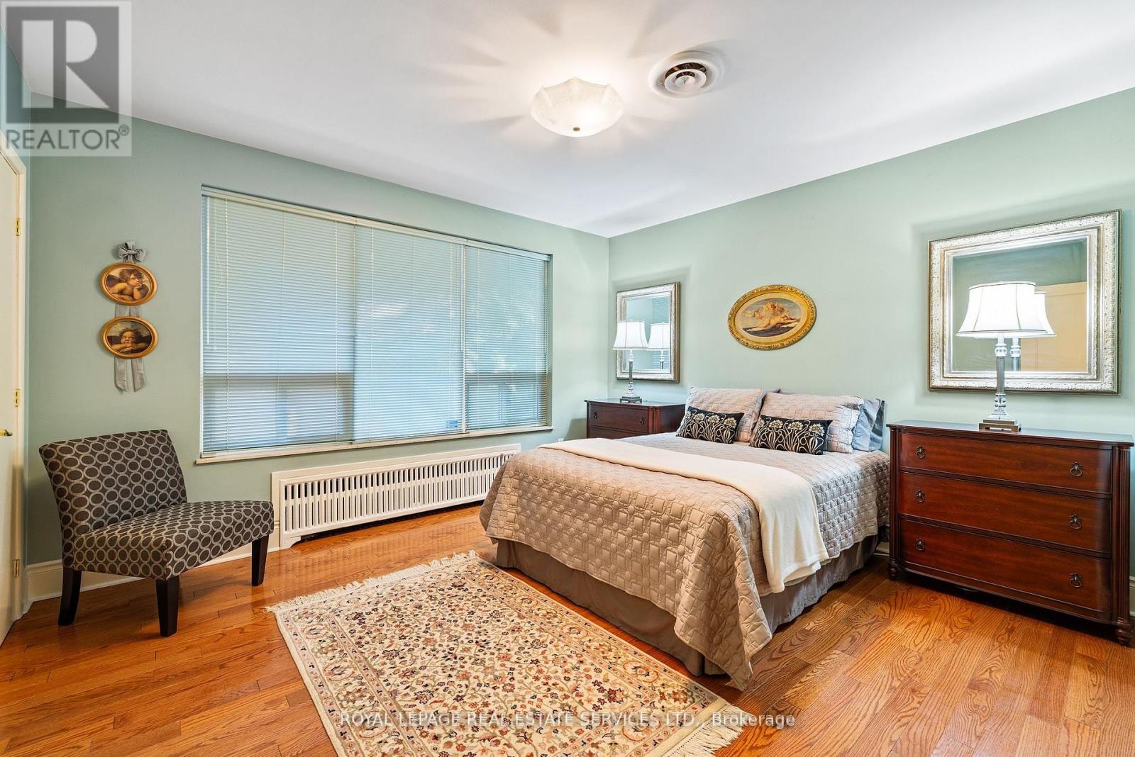 70 Leggett Avenue, Toronto, Ontario  M9P 1X4 - Photo 23 - W12264565
