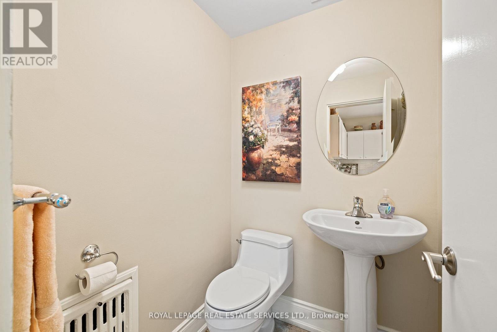 70 Leggett Avenue, Toronto, Ontario  M9P 1X4 - Photo 30 - W12264565