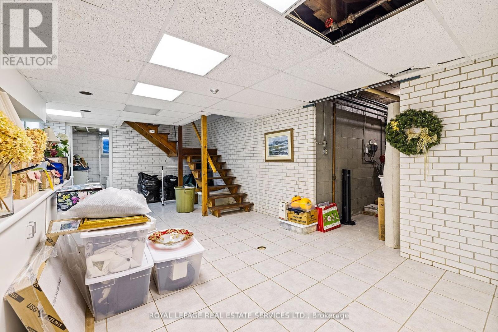 70 Leggett Avenue, Toronto, Ontario  M9P 1X4 - Photo 31 - W12264565