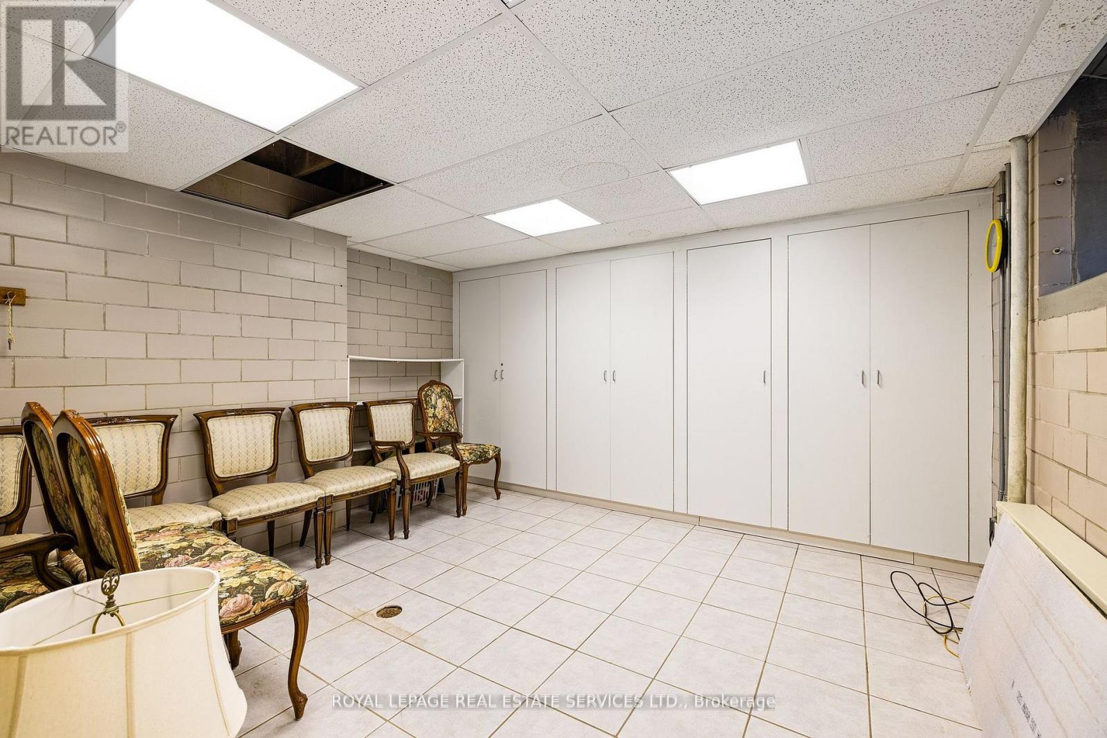 70 Leggett Avenue, Toronto, Ontario  M9P 1X4 - Photo 33 - W12264565