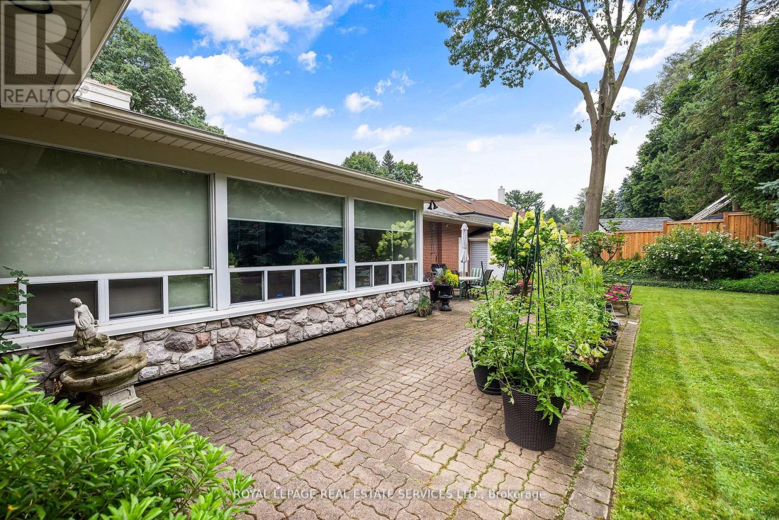70 Leggett Avenue, Toronto, Ontario  M9P 1X4 - Photo 37 - W12264565