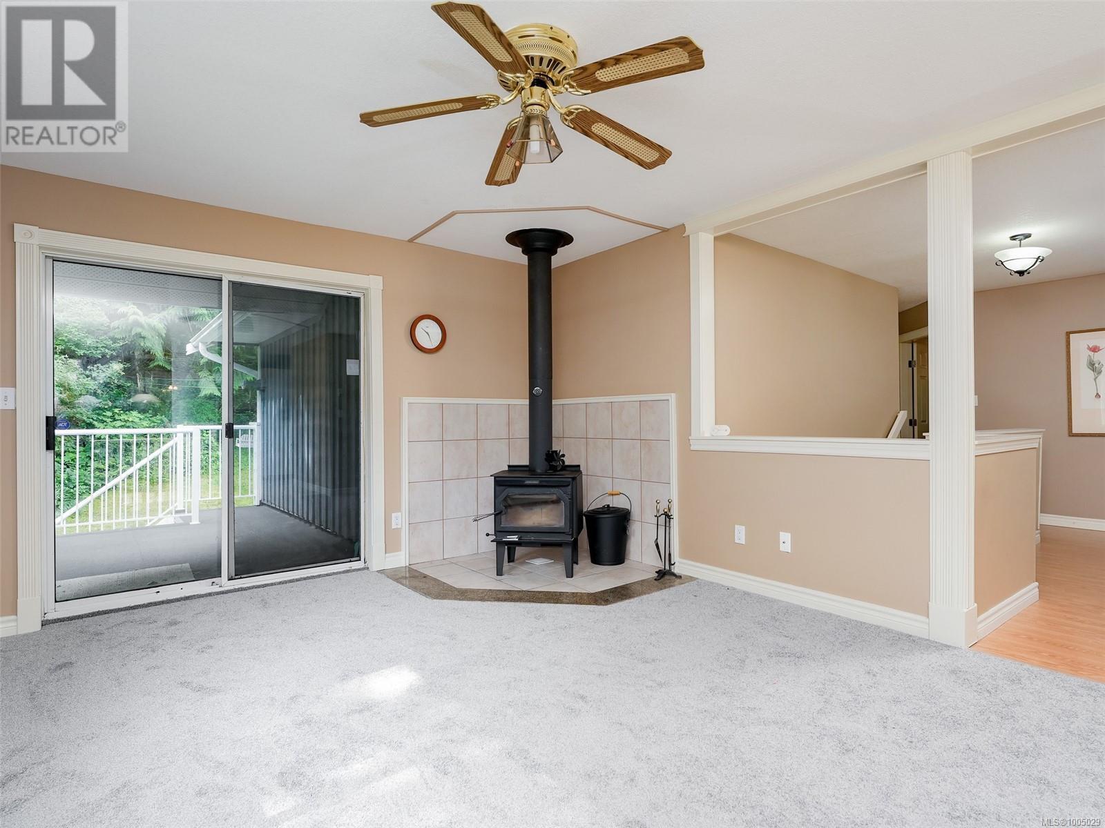 Property at 996 Kangaroo Rd image 5