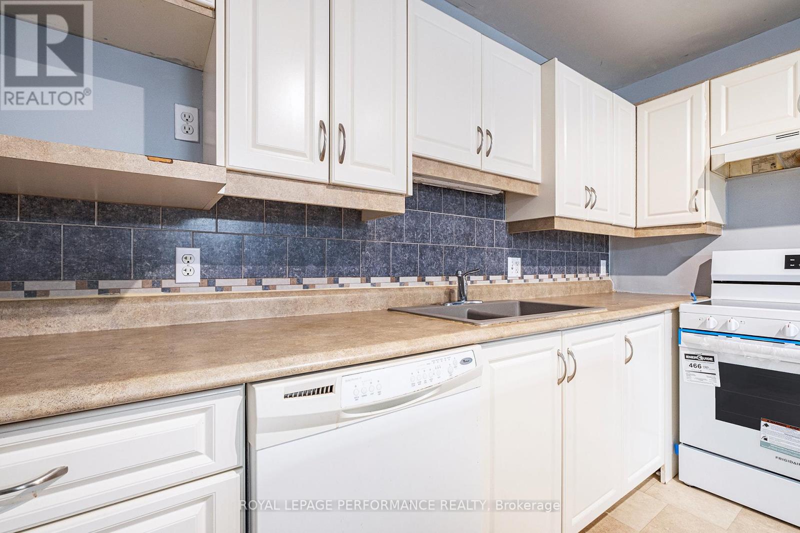 2171 Glen Brook Drive, Cornwall, Ontario  K6H 7N2 - Photo 12 - X12262612