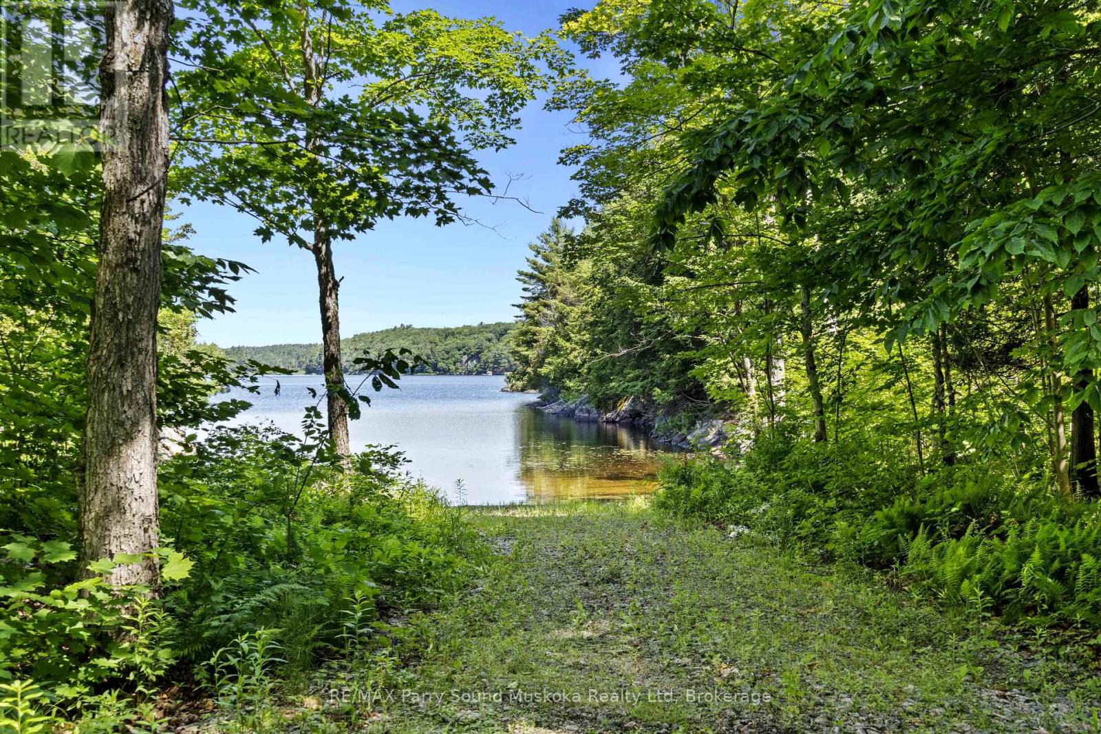 36 Fun Cottage Lane, Mcdougall, Ontario  P2A 2W7 - Photo 14 - X12264644