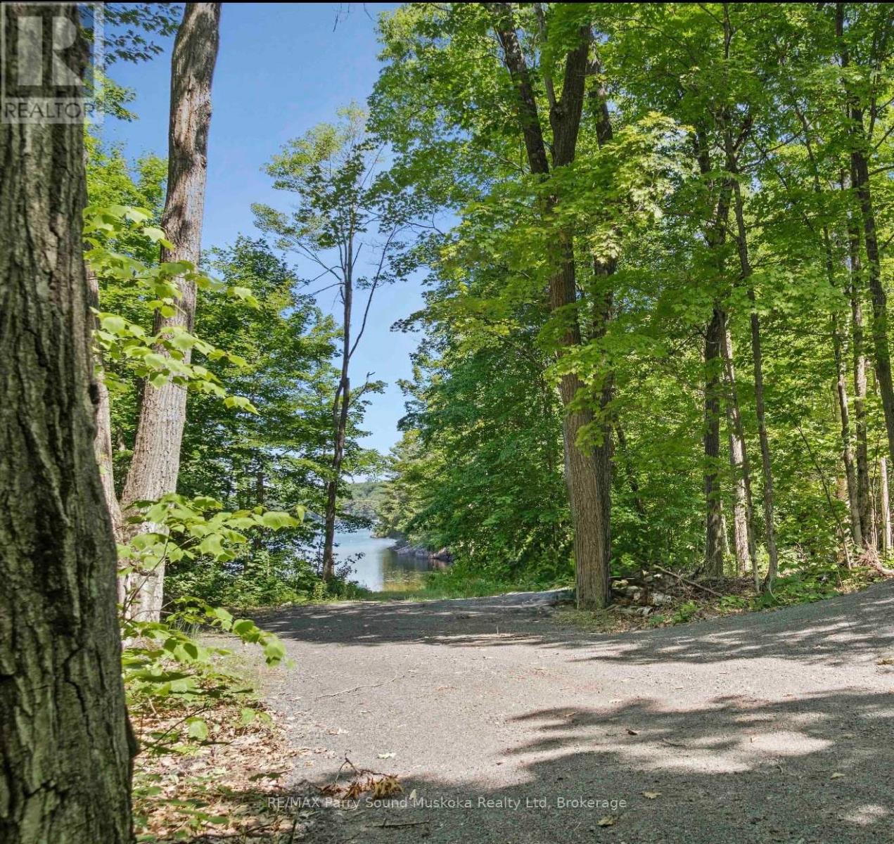 36 Fun Cottage Lane, Mcdougall, Ontario  P2A 2W7 - Photo 21 - X12264644