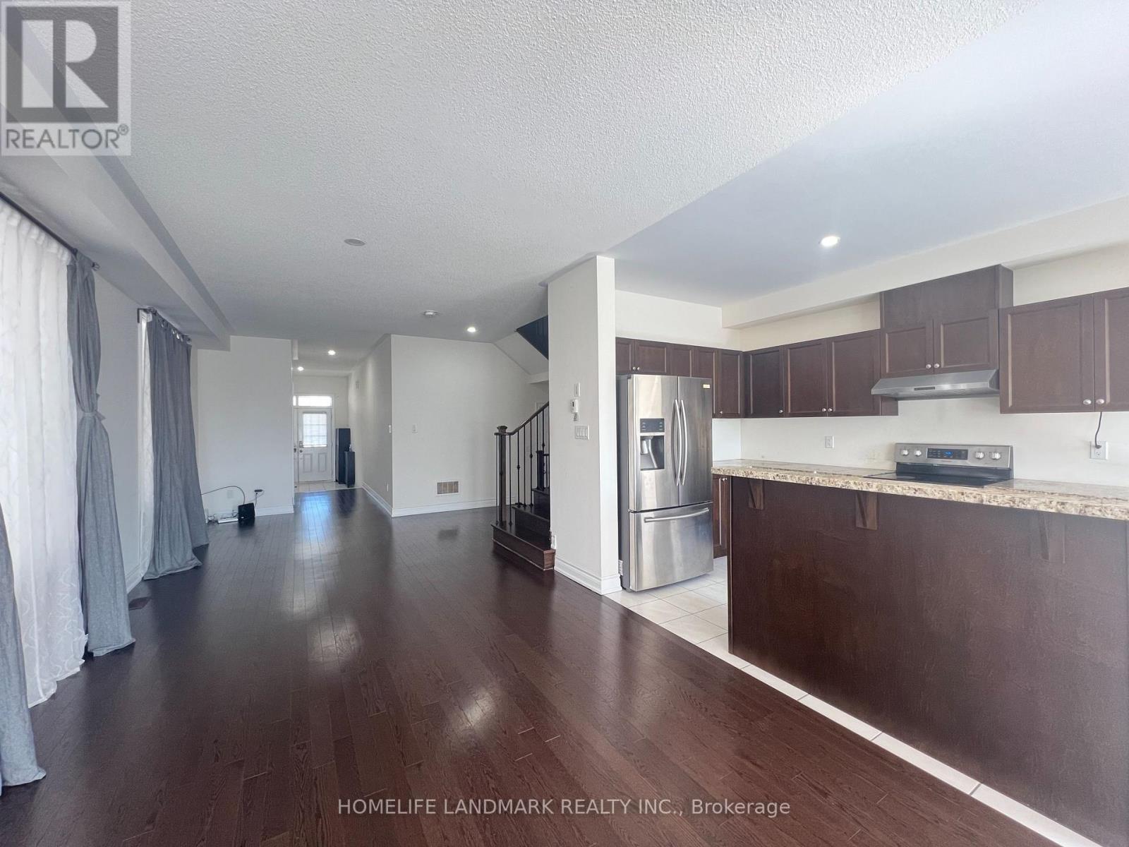 Property at 20 MAC FROST WAY image 3