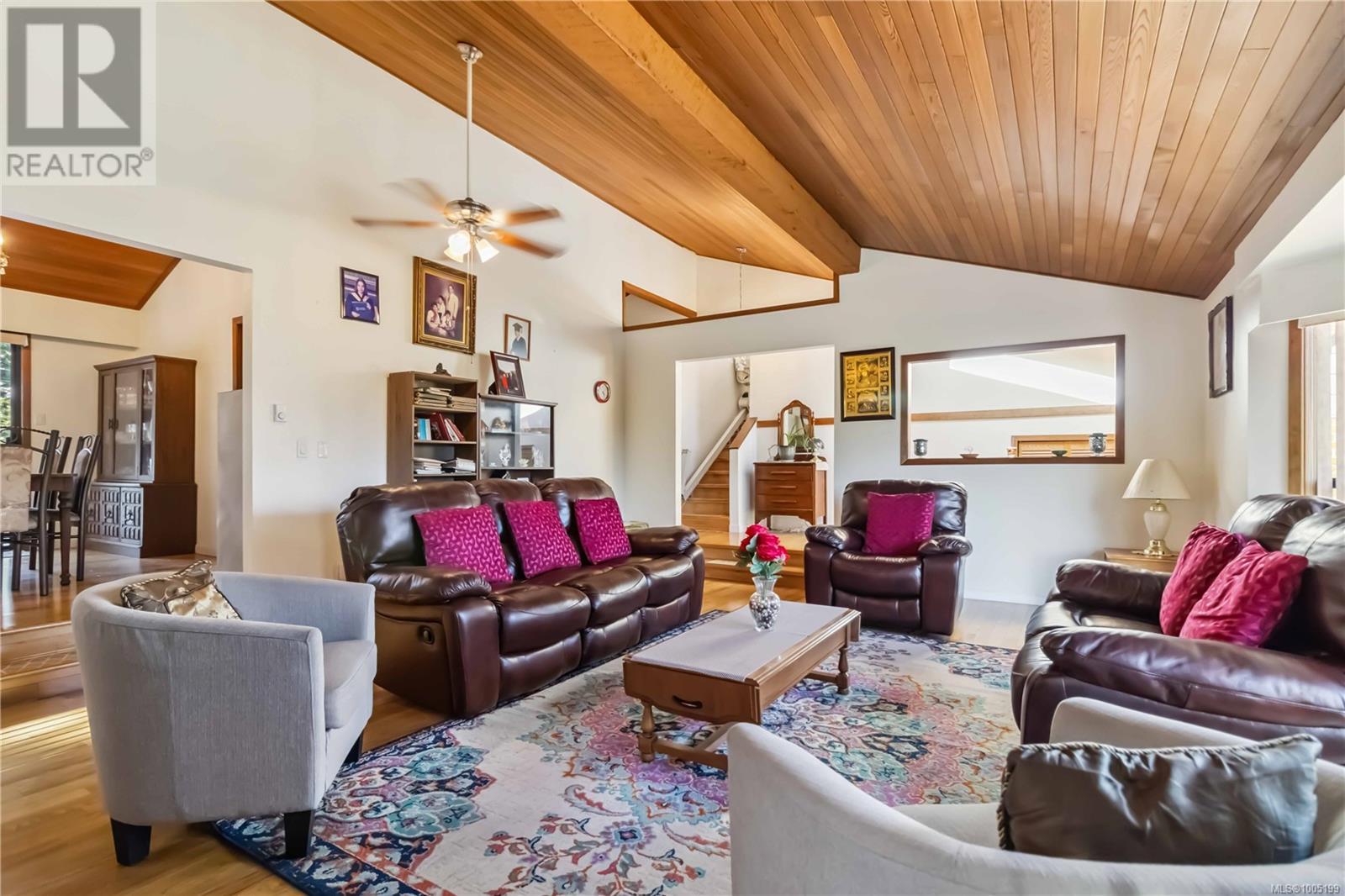 Property at 550 Fermoy Pl image 3