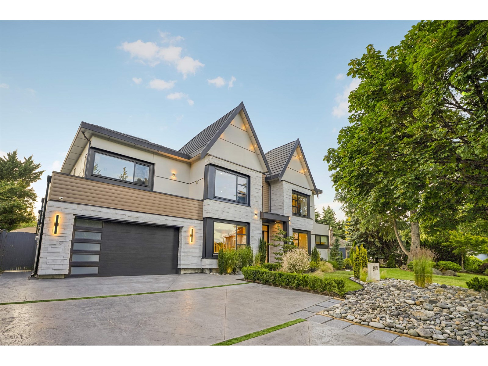 Property at 5971 133 STREET image 2