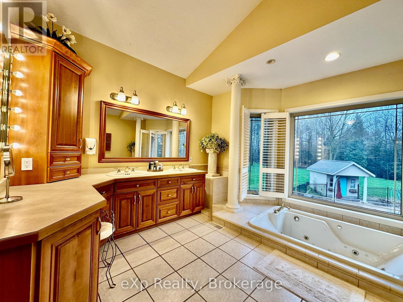 59 Maple Creek Drive, Brockton, Ontario  N0G 2V0 - Photo 23 - X12264676
