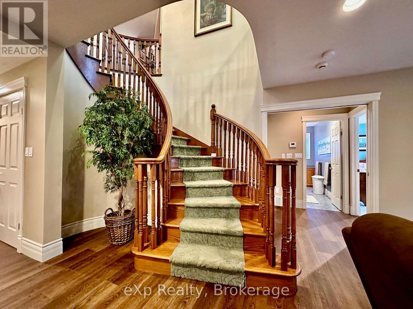 59 Maple Creek Drive, Brockton, Ontario  N0G 2V0 - Photo 24 - X12264676