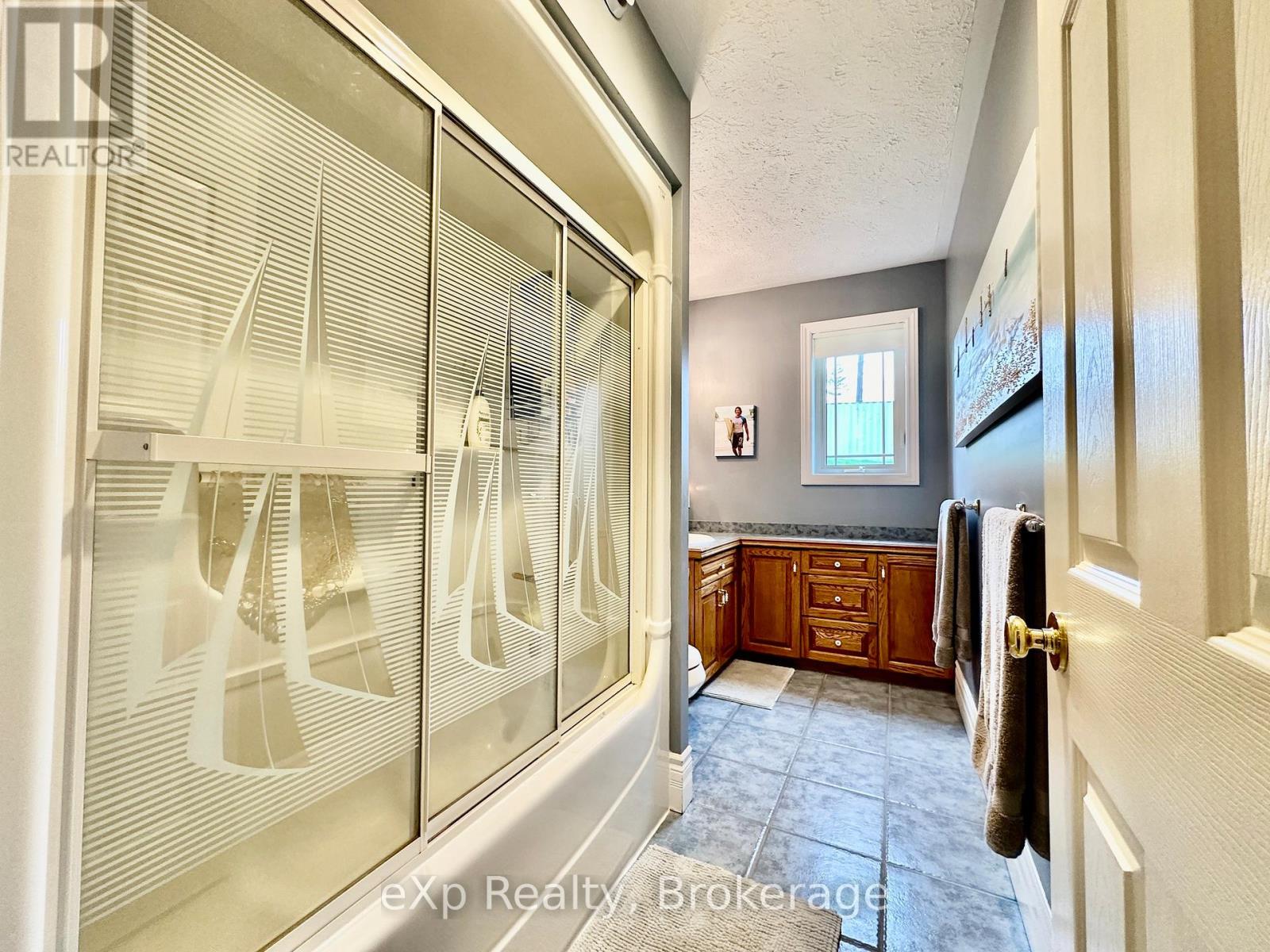 59 Maple Creek Drive, Brockton, Ontario  N0G 2V0 - Photo 27 - X12264676