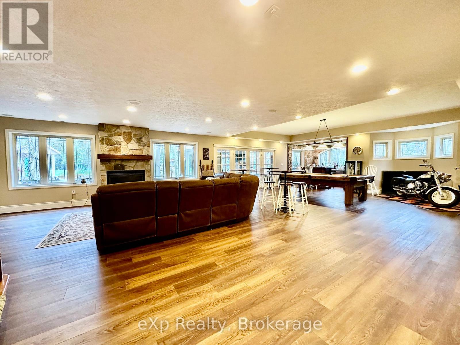 59 Maple Creek Drive, Brockton, Ontario  N0G 2V0 - Photo 30 - X12264676