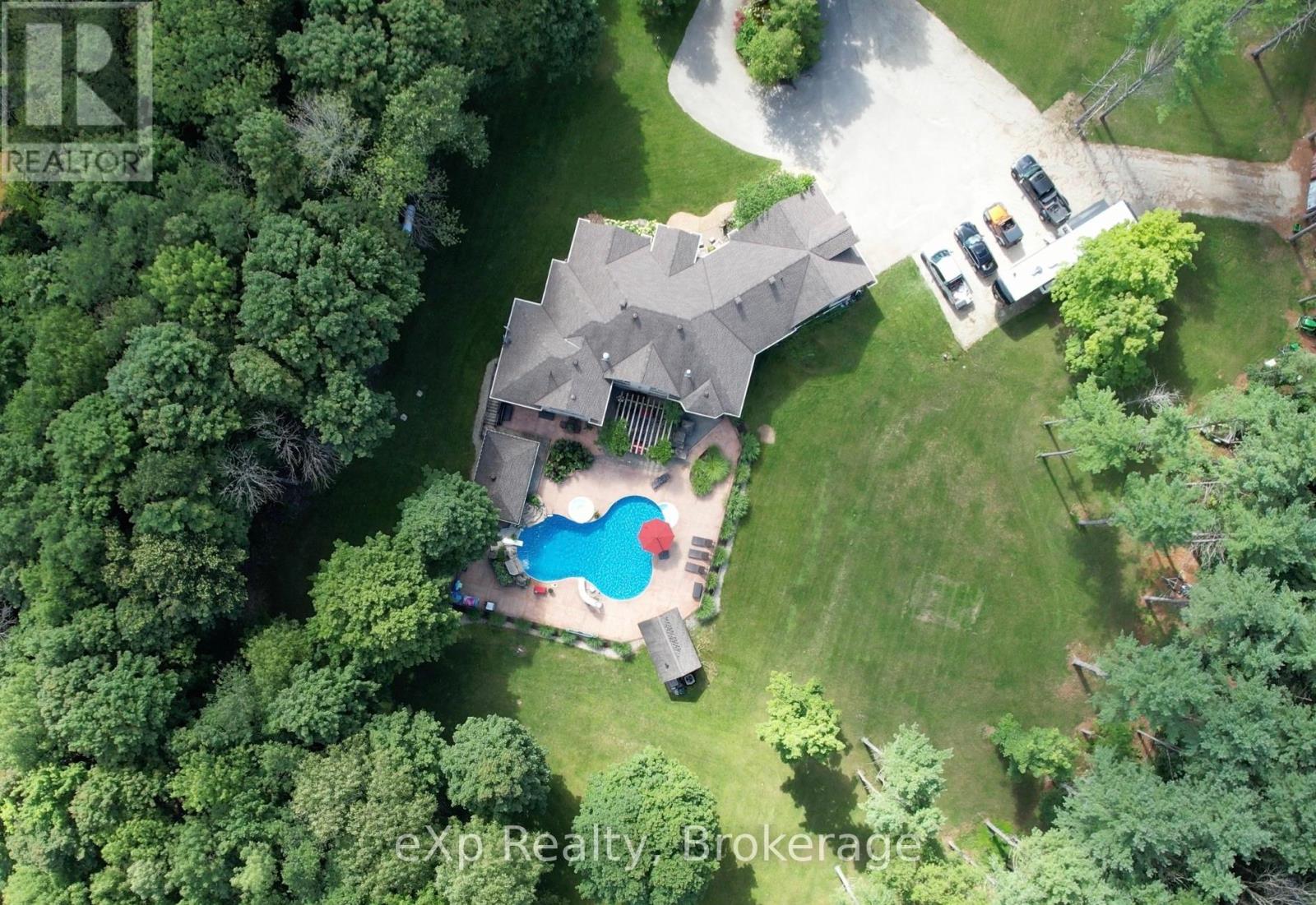 59 Maple Creek Drive, Brockton, Ontario  N0G 2V0 - Photo 40 - X12264676
