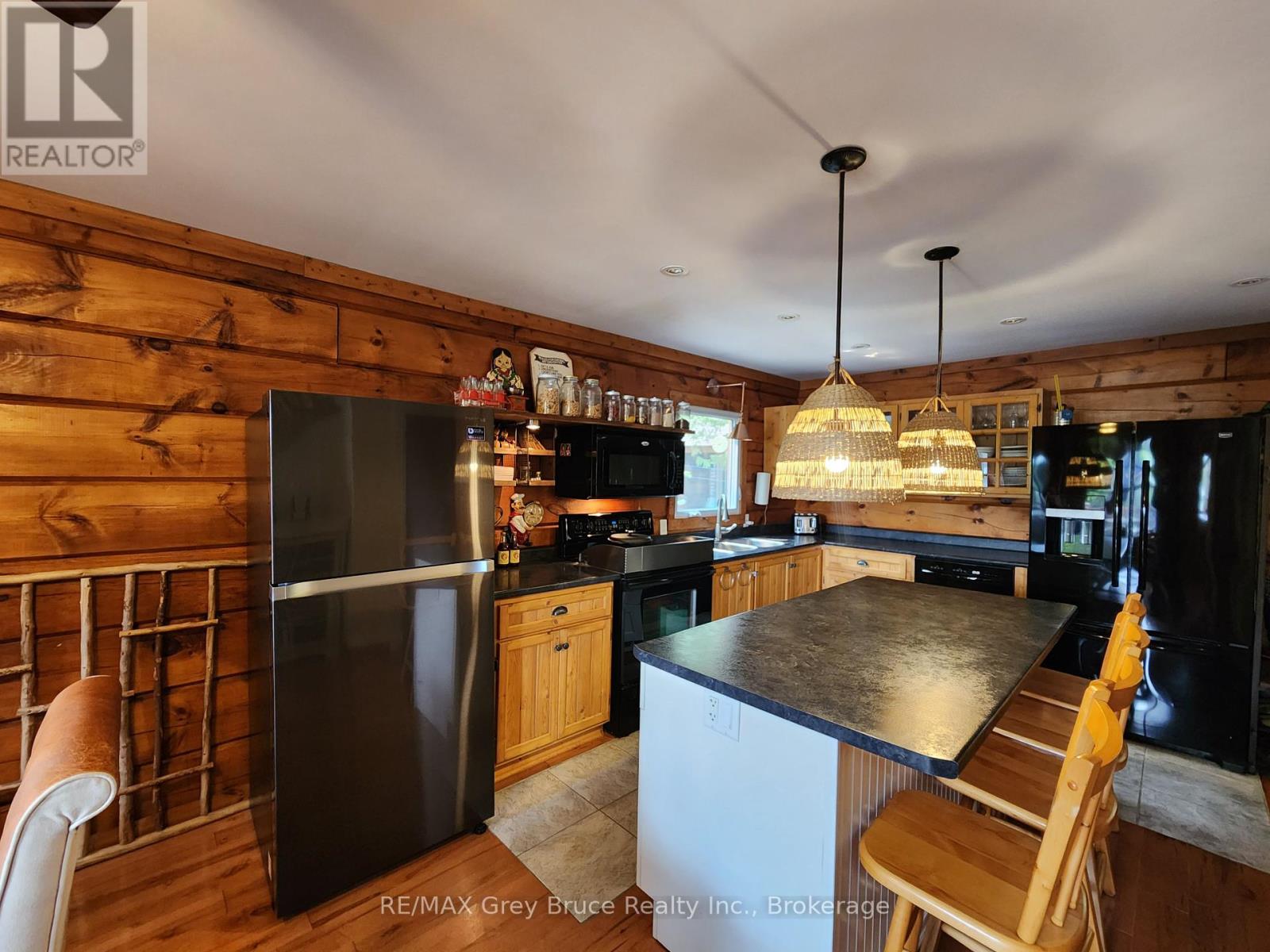 9 Hope Drive, Northern Bruce Peninsula, Ontario  N0H 1Z0 - Photo 13 - X12264679