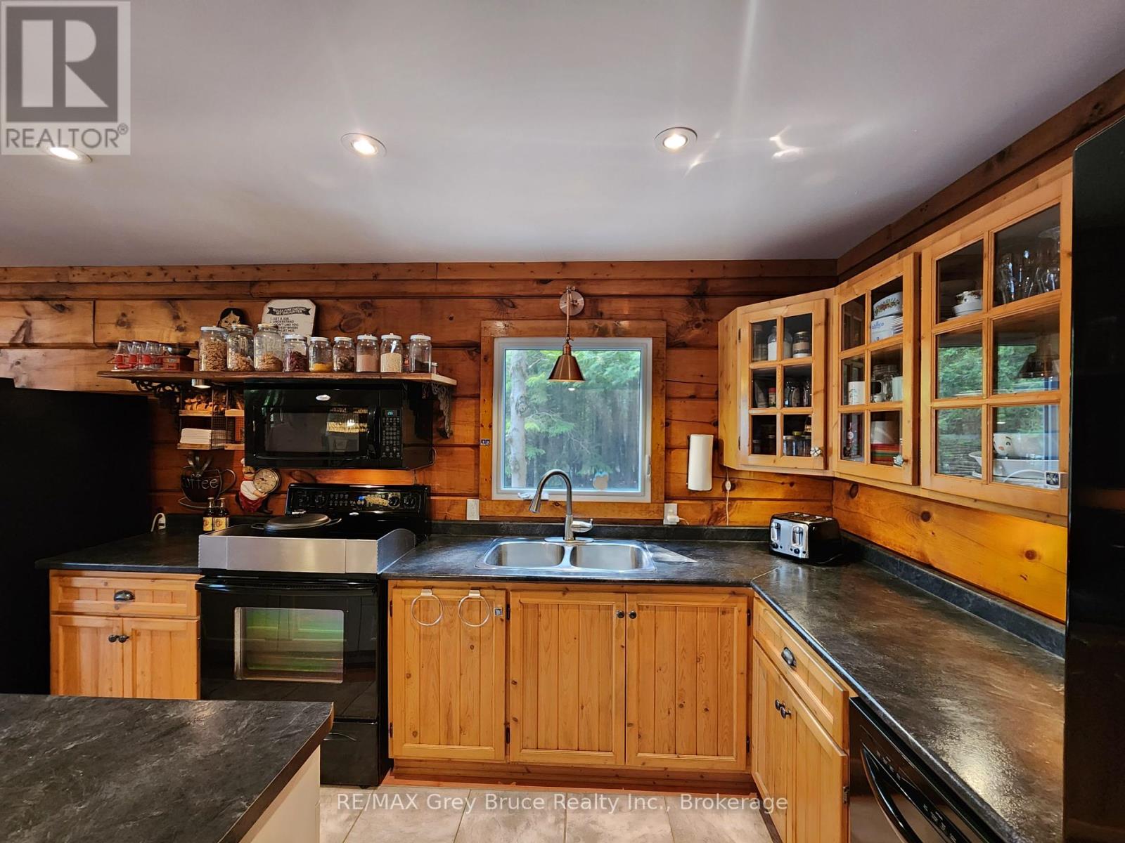 9 Hope Drive, Northern Bruce Peninsula, Ontario  N0H 1Z0 - Photo 14 - X12264679