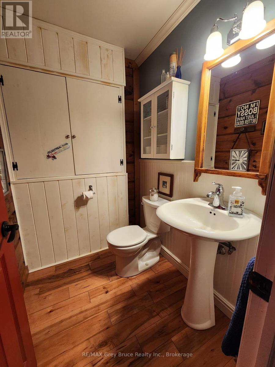9 Hope Drive, Northern Bruce Peninsula, Ontario  N0H 1Z0 - Photo 16 - X12264679