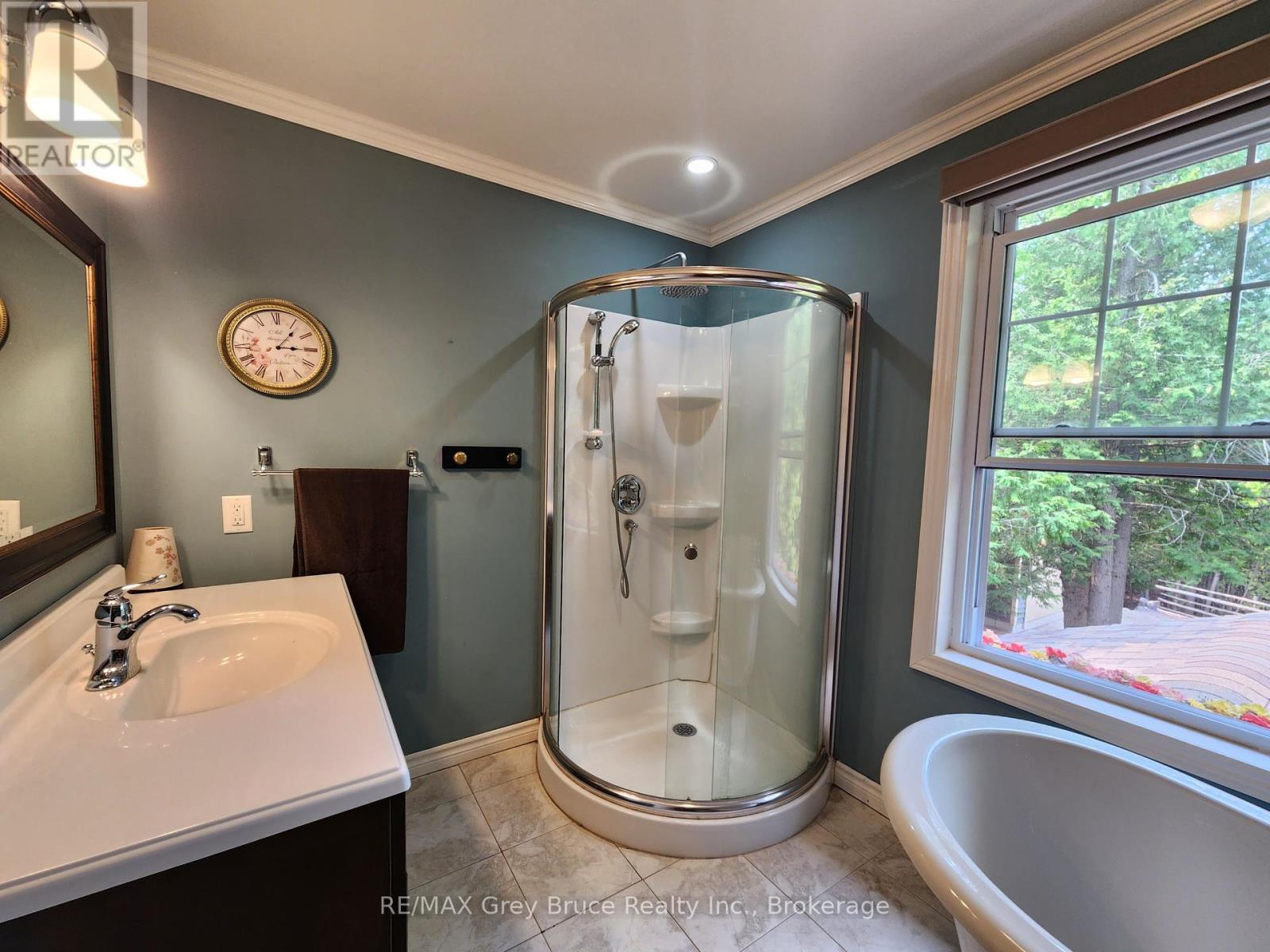 9 Hope Drive, Northern Bruce Peninsula, Ontario  N0H 1Z0 - Photo 21 - X12264679