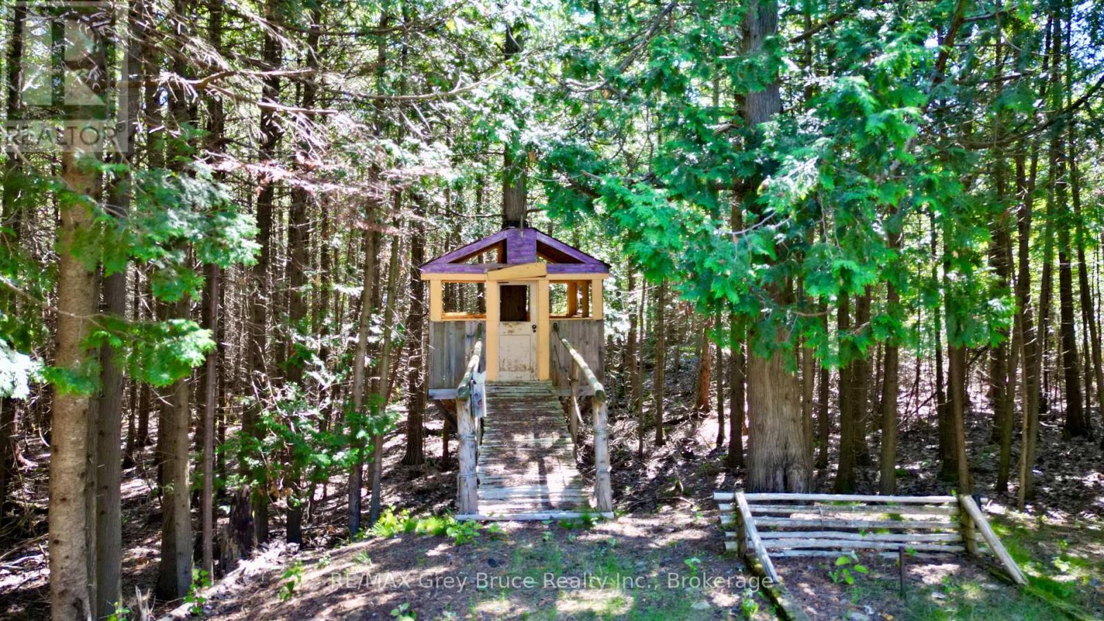 9 Hope Drive, Northern Bruce Peninsula, Ontario  N0H 1Z0 - Photo 38 - X12264679