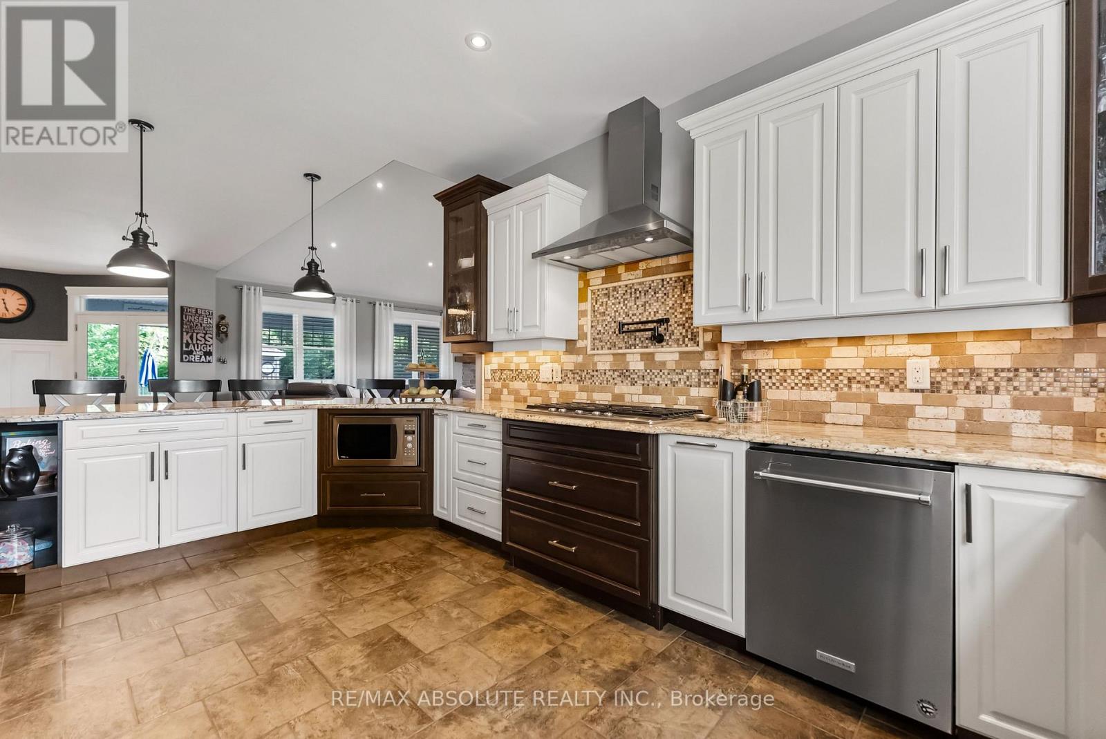 37 Fairhaven Place, Mcnab/braeside, Ontario  K7S 0B7 - Photo 16 - X12264669