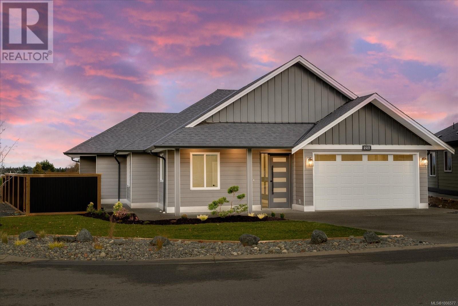 225 Dunbar Way, parksville, British Columbia V9P0G6