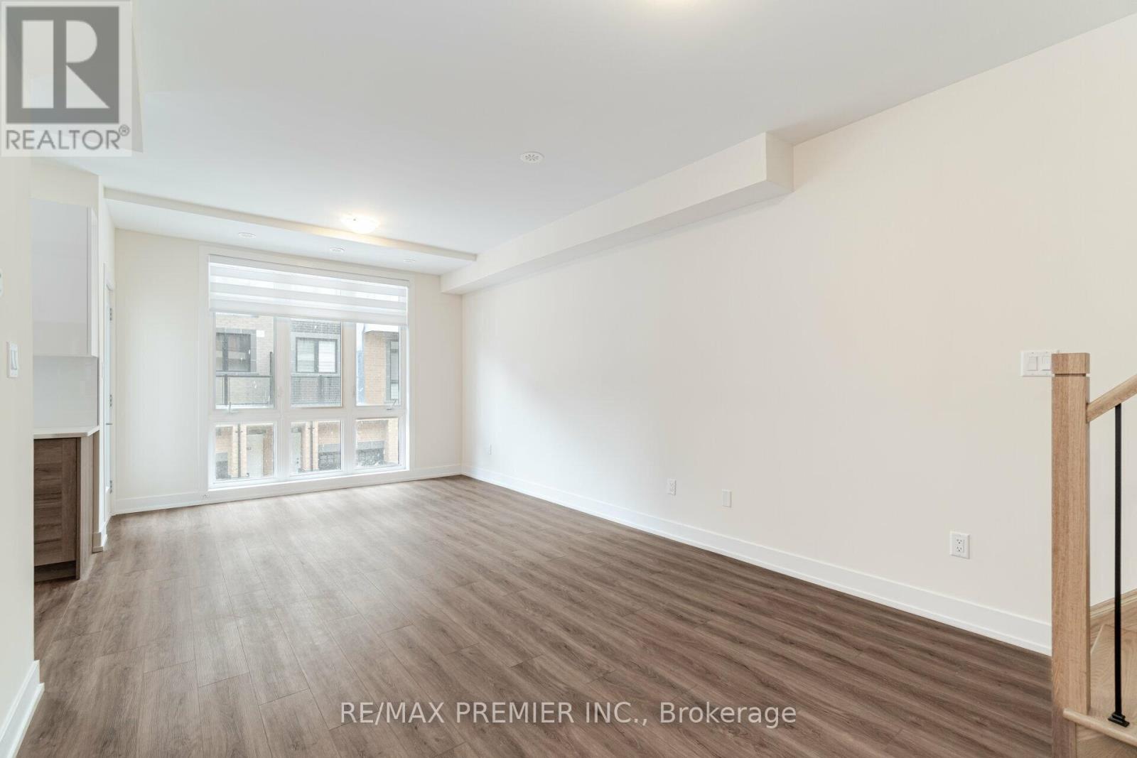 Property at 2 - 12860 YONGE STREET image 3