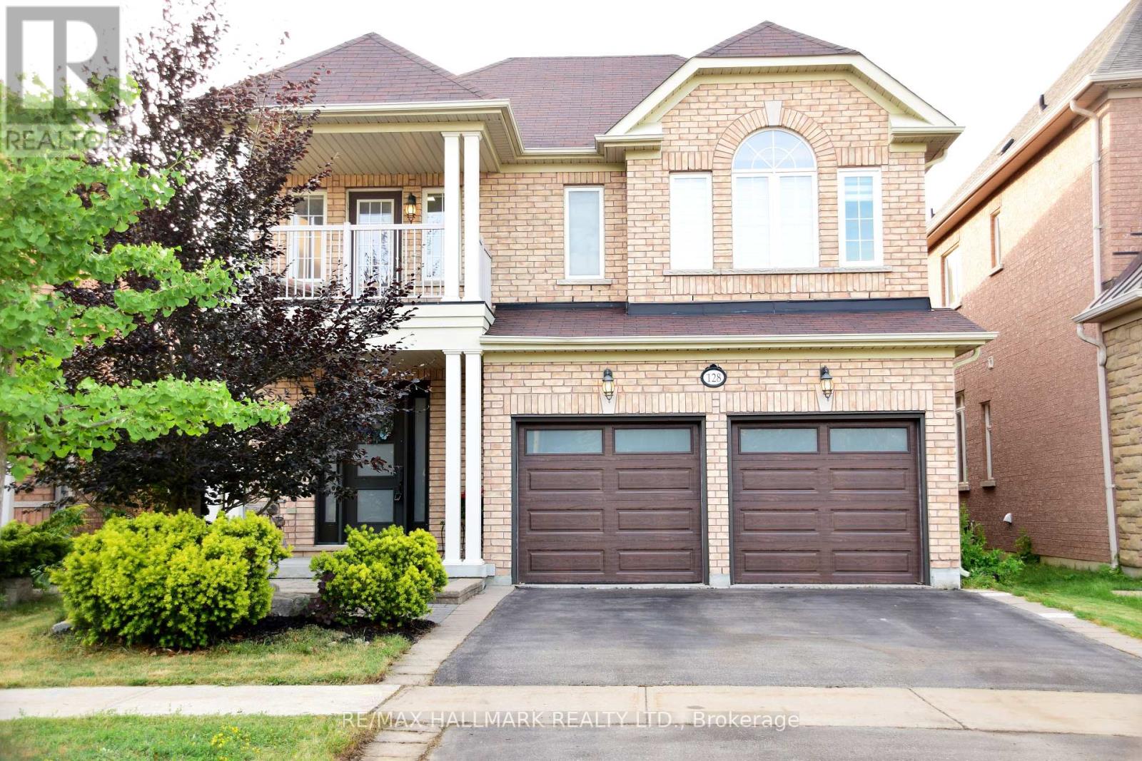 Property at 128 WOLF CREEK CRESCENT image 1