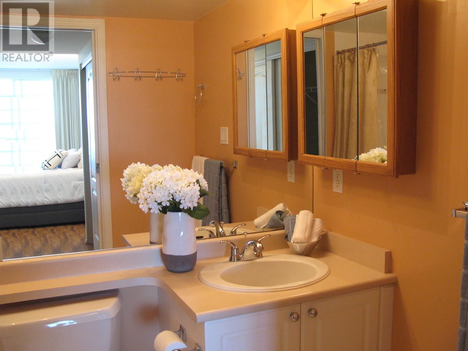 1302 7680 Granville Avenue, Richmond, British Columbia  V6Y 4B9 - Photo 11 - R3019424