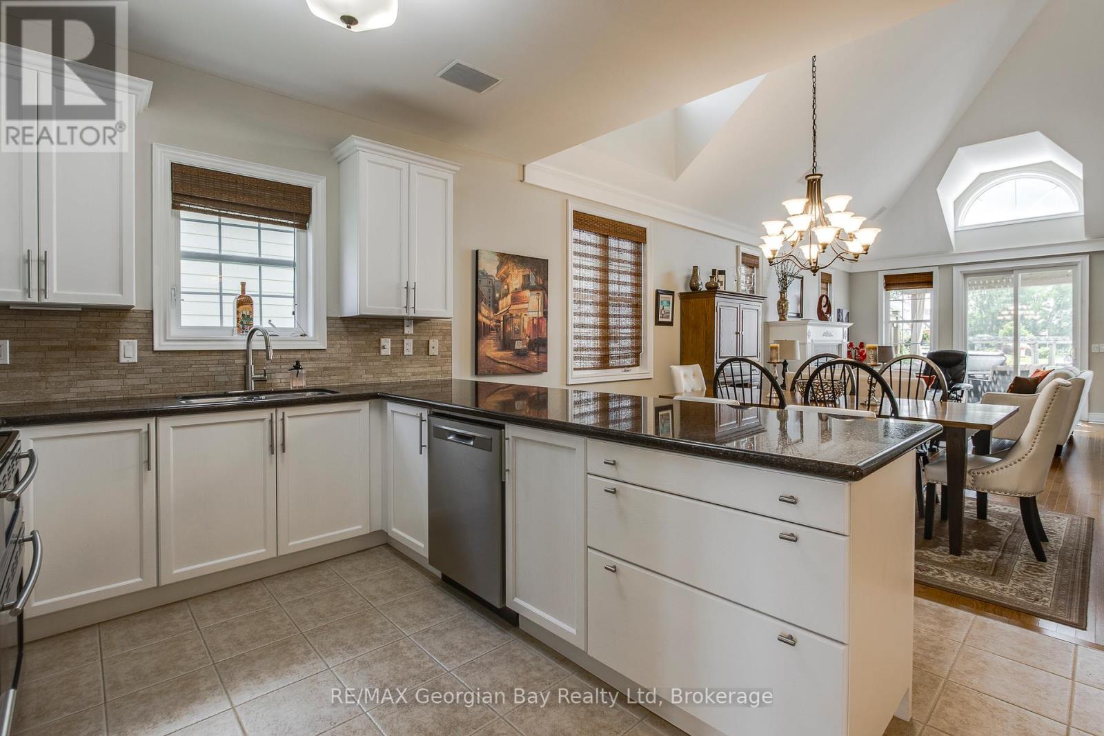 144 Wycliffe Cove, Tay, Ontario  L0K 2A0 - Photo 23 - S12264775