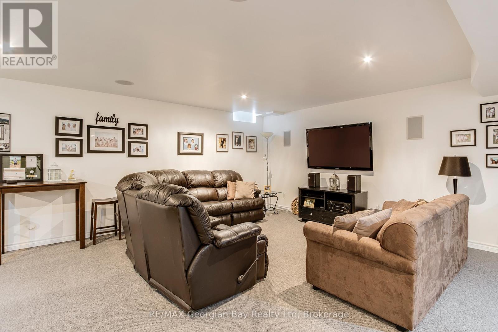 144 Wycliffe Cove, Tay, Ontario  L0K 2A0 - Photo 37 - S12264775