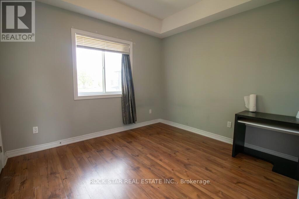 7 Chestnut Street E, St. Catharines (Oakdale), Ontario  L2T 1G6 - Photo 18 - X12264777