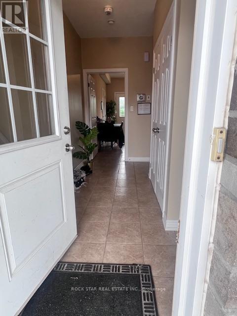 7 Chestnut Street E, St. Catharines (Oakdale), Ontario  L2T 1G6 - Photo 4 - X12264777
