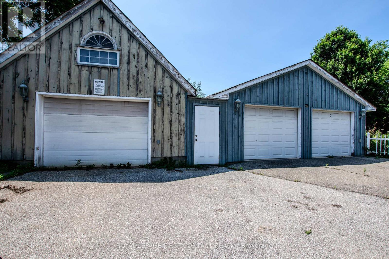 Property at 220 BARRIE STREET image 3