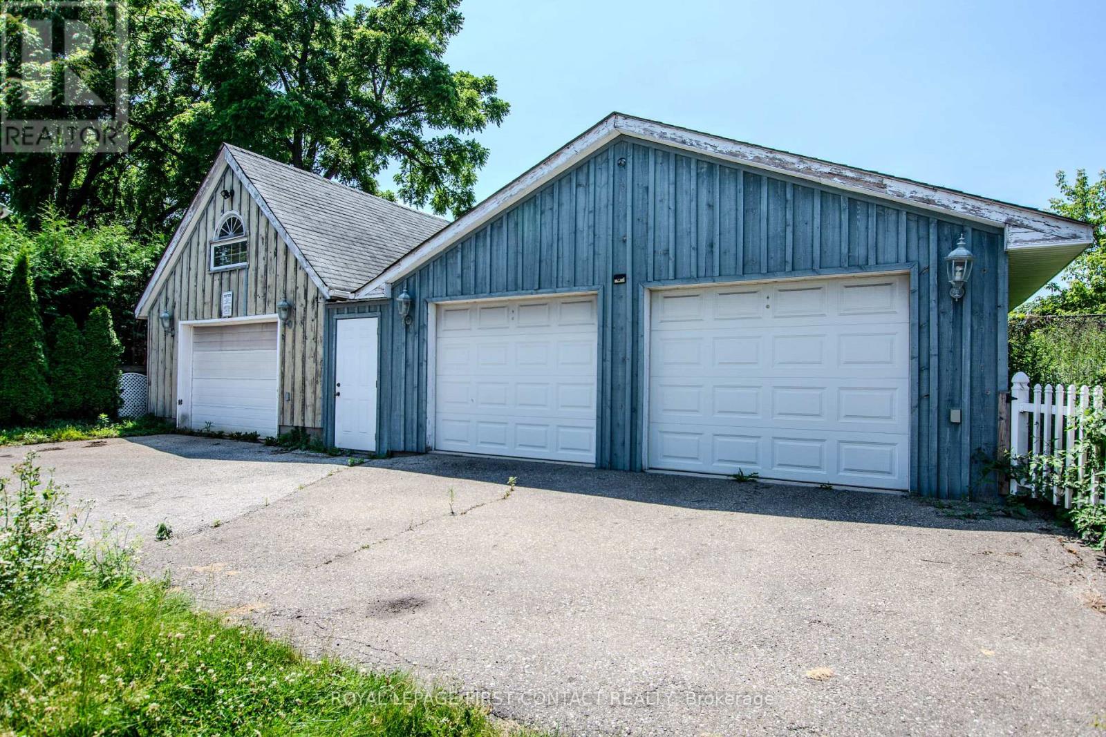 Property at 220 BARRIE STREET image 4