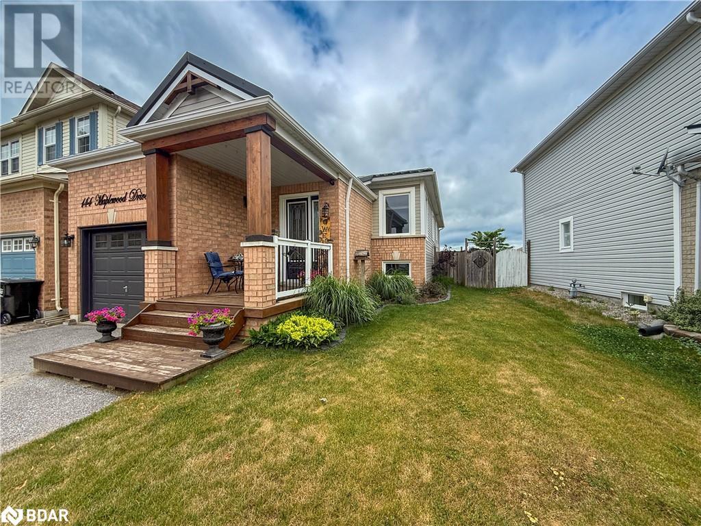 Property at 144 MAPLEWOOD Drive image 4