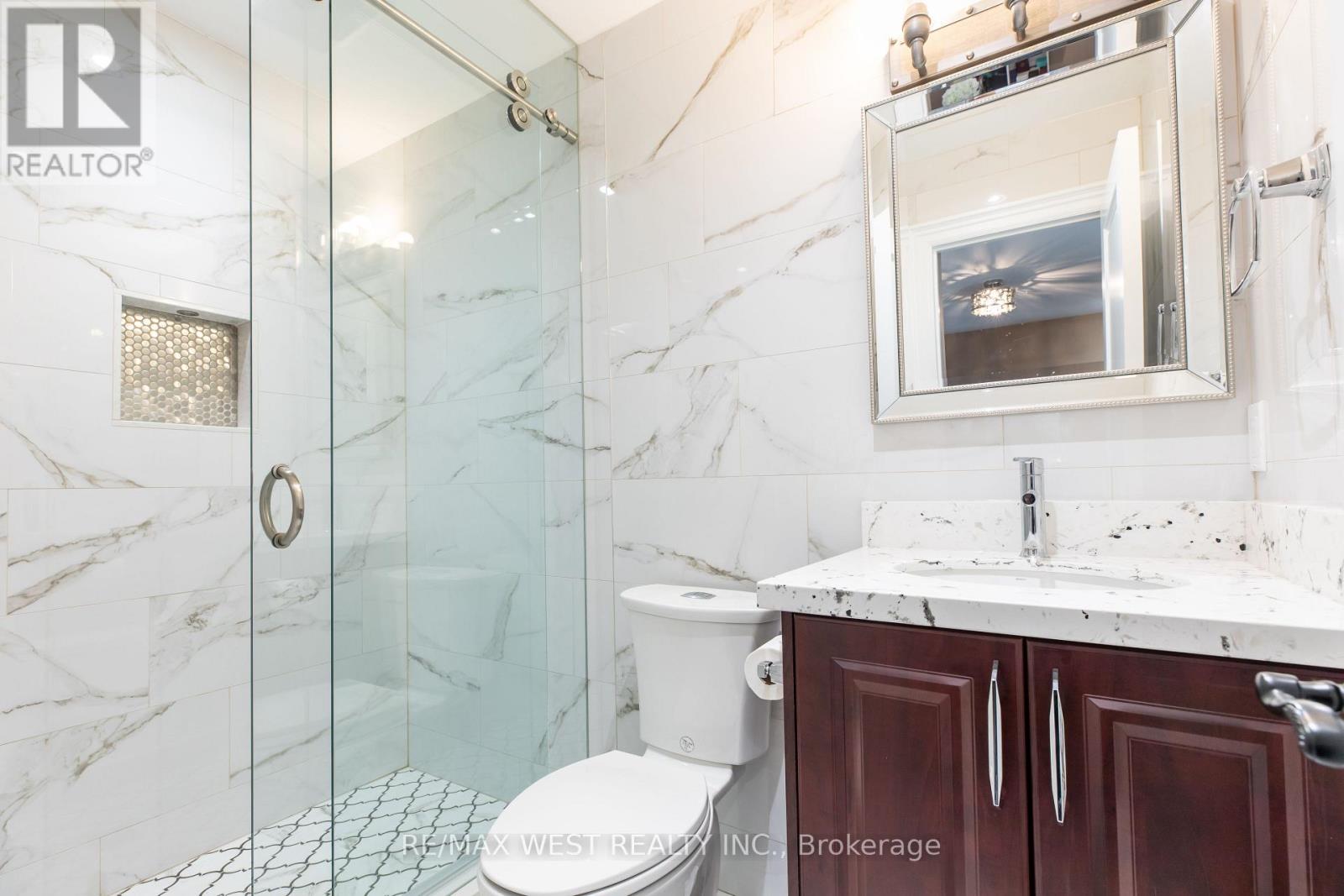 91b Park Street W, Mississauga, Ontario  L5H 1L2 - Photo 12 - W12257090